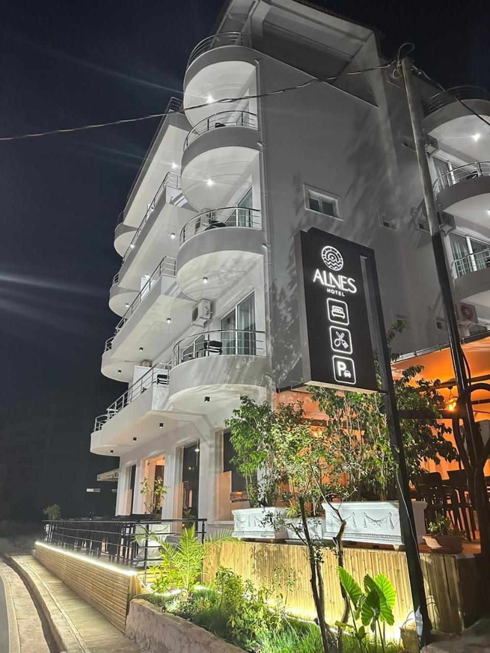 Alnes Hotel Sarande Bagian luar foto